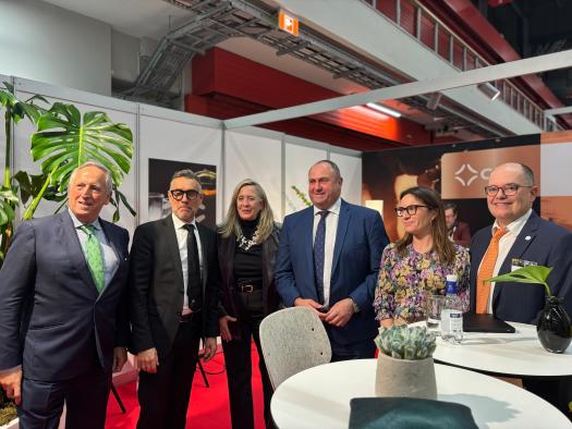 El Gobierno regional conoce la situación de los mercados internacionales del vino en países como Canadá, Estados Unidos y China