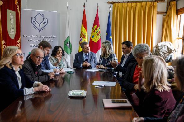 El Gobierno regional aprueba un nuevo proyecto prioritario en Mira y acuerda una nueva valoración de daños en las viviendas tras el paso de la DANA