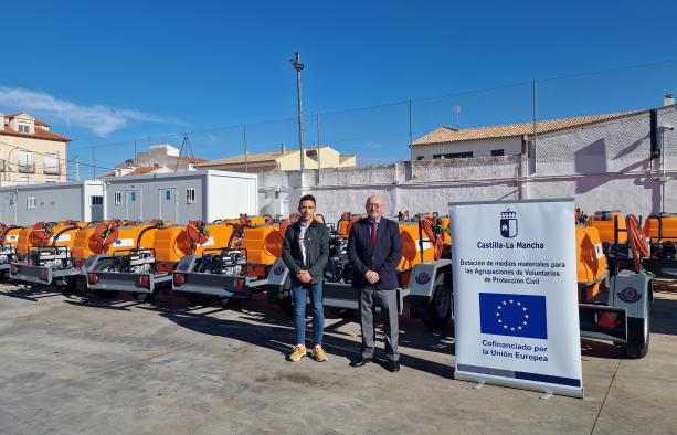 Castilla-La Mancha distribuye remolques con depósito de agua a 36 agrupaciones de Protección Civil