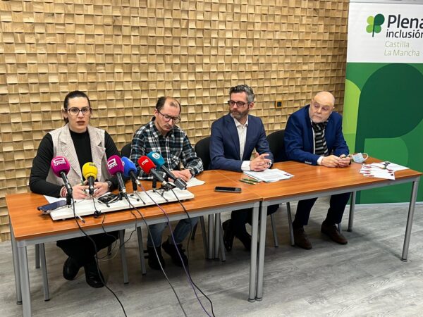 Plena inclusión CLM presenta una guía clave para la inclusión laboral de personas con discapacidad en empresas