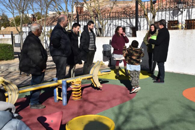 La Diputación de Cuenca invierte 6.800 euros en mejorar el equipamiento deportivo del colegio de Castillo de Garcimuñoz