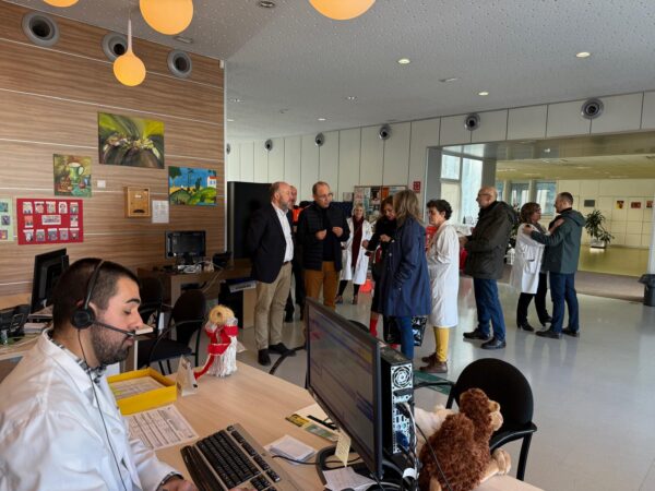 Castilla-La Mancha avanza en la humanización de los espacios sanitarios implantando la atención individualizada en el área administrativa del Centro de Especialidades de Cuenca