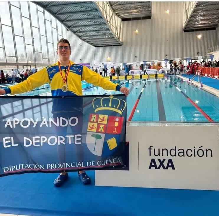 En el campeonato de España AXA de Natación Jóvenes valores, categoría Junior, Adrián González Lopez, se proclama subcampeón.