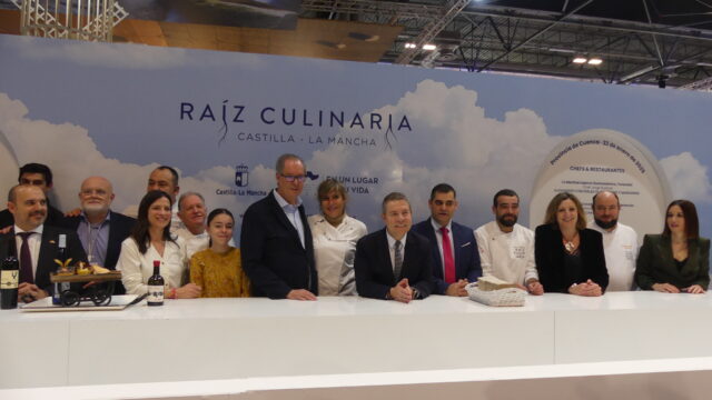 Ceoe Cepyme Cuenca y Agrupación de Hostelería vuelven a Fitur para respaldar al sector turístico