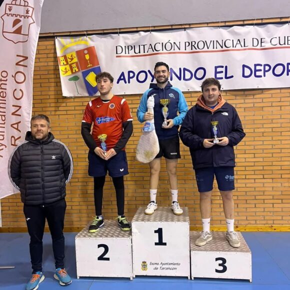El XIII Torneo de Navidad de Tenis de Mesa, congregó a mas de una treintena de palistas de ambos sexos