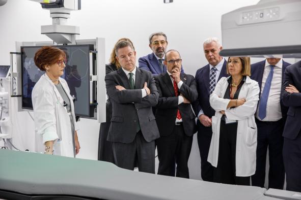 Castilla-La Mancha continúa apostando por la innovación poniendo en marcha el primer quirófano híbrido de la Comunidad
