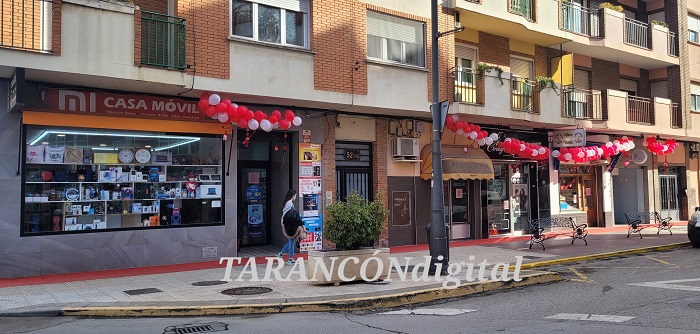Los comercios de Avda. Miguel de Cervantes nº52 de Tarancón, sortearán una cesta con distintos productos.