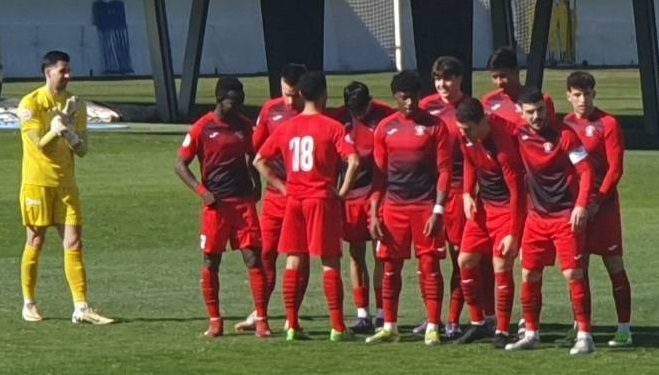 El CD Tarancón, no pudo con el líder Atlético Albacete en el Andrés Iniesta 3-0 un gol madrugador m. 4, marcó de alguna forma el partido en el que luchó el equipo blanquiazul por superar al primer clasificado.