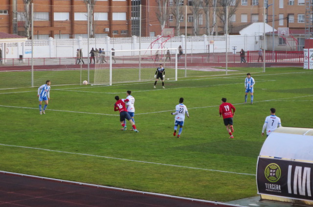 El Huracán de Balazote, saca al CD Tarancon de la zona play off.