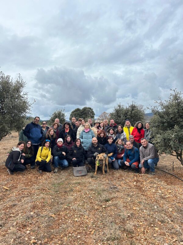 Unas 40 personas disfrutan de la ruta de la serranía baja de Cuenca con Elige Cuenca