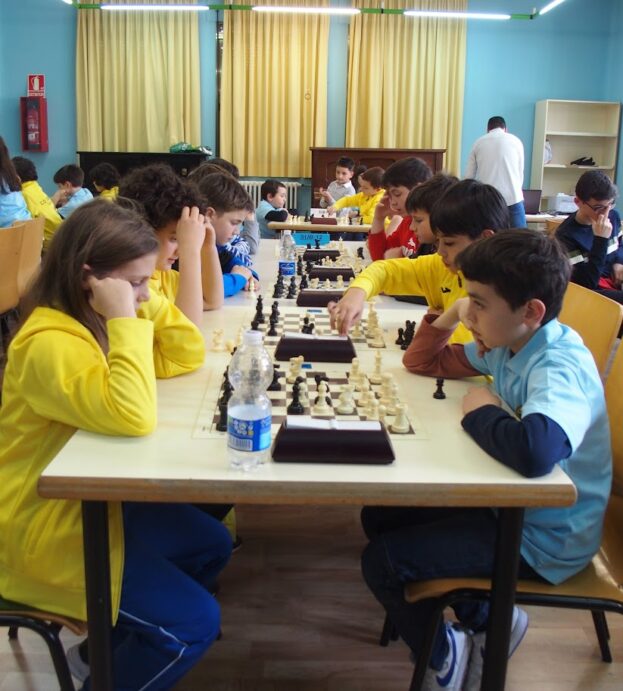 Tres pódiums y varios top tep para ajedrecistas del Caissajedrez de Tarancón en el provincial por edades del pasado fin de semana disputado en Cuenca.