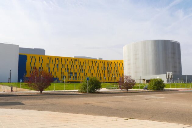 Desde hoy la zona de tallado del Laboratorio de Anatomía Patológica del Hut está cerrada “En unos días hemos pasado del No hay nada del consejero a cerrar esta unidad “