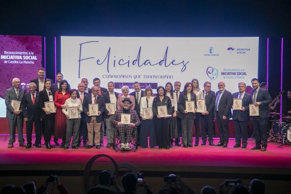 Castilla-La Mancha reconoce el compromiso social con la entrega de 17 galardones a iniciativas que construyen una sociedad más justa e inclusiva