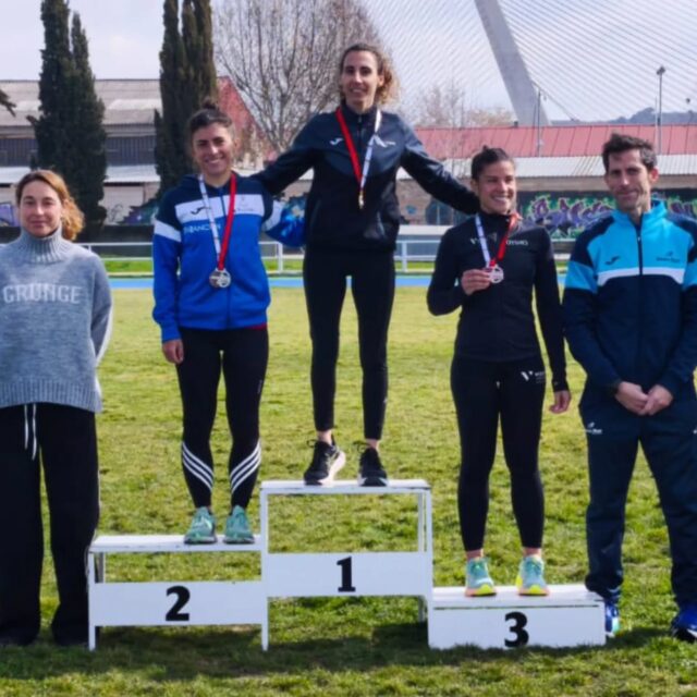 Almudena de la Ossa, campeona Regional Distancias Largas Pista al Aire Libre, Sara María Toledo segunda en un fin de semana de buenos resultados para atletas del CD Atletismo Tarancon en diferentes pruebas
