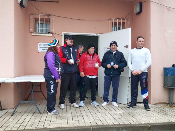 En la primera tirada de la liga de precisión de Tiro con Arco, en Alovera, el veterano arquero de Tarancon, José María Párraga Villanueva, sube el pódium