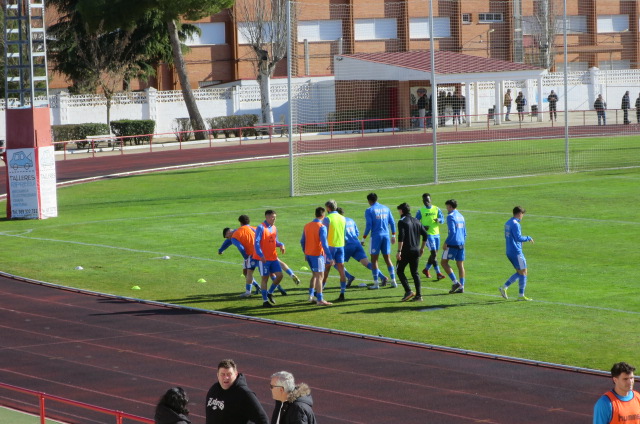 No se lo puso fácil el CD Valdepeñas al CD Tarancón en el partido nocturno adelantado de la vigésimo quinta jornada