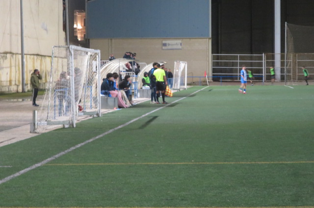 0-1	Mínima derrota del equipo Juvenil A del equipo EFB Jesús de la Ossa ante el CD Azuqueca que le impide salir de la zona de descenso a los blanquiazules.
