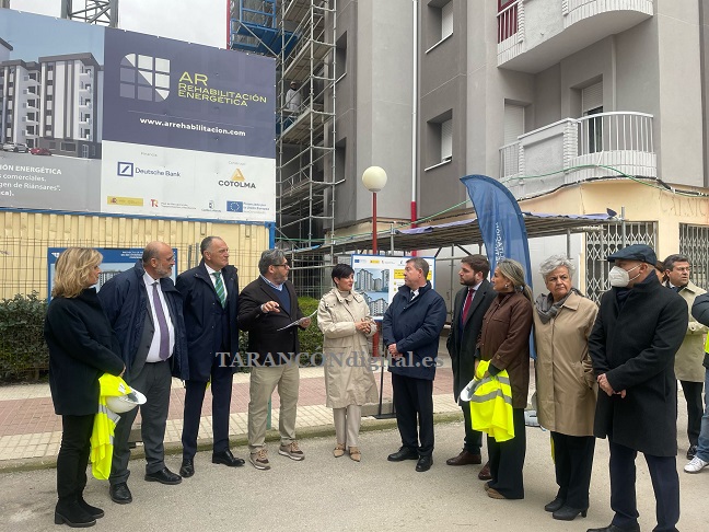 La Ministra de Vivienda Isabel Rodriguez visita las obras de rehabilitación de las “300” en Tarancón