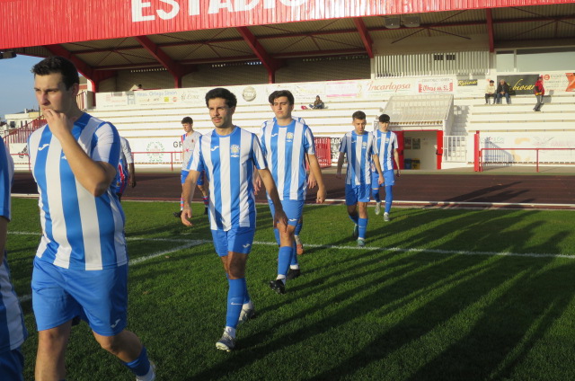 En Primera Autonómica, el equipo de la EFB Jesús de la Ossa, pierde en su visita al CD El Casar que remontó el gol madrugador de los blanquiazules, dejando sin puntuar al equipo de Tarancón,