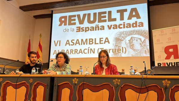 La Revuelta de la España vaciada recoge firmas para pedir que el 31 de marzo sea declarado Día Europeo de Lucha contra la despoblación.