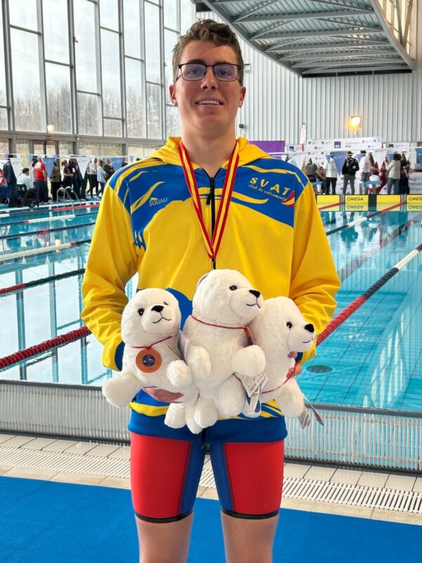 Adrián González López, nadador del SVAT pre seleccionado por el Comité Paralímpico Español para Istanbul 2025, la Youth Games.