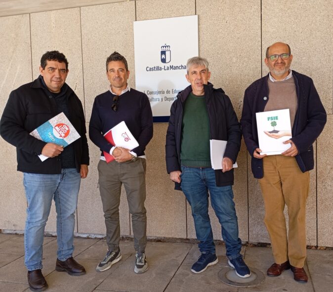 Denuncia conjunta de los sindicatos FSIE, UGT, CCOO y FEUSO ante la falta de compromiso de la consejería de educación y la ausencia de negociación colectiva