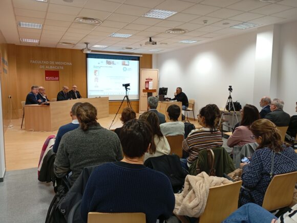 La Real Academia de Medicina de Castilla-La Mancha celebra en Albacete una sesión de investigación básica con destacados investigadores del campo de la neurociencia