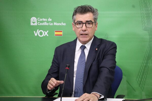 Vox denuncia que el PP y el PSOE se reparten los jueces en un «mercadeo indigno»