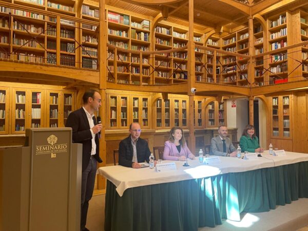 La patología, diagnóstico y tratamiento de la enfermedad hepática reúne en Cuenca a cerca de un centenar de especialistas de todo el país