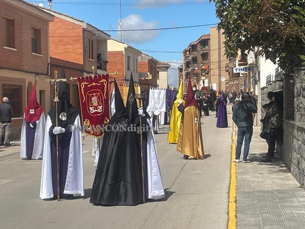 La Procesión de las Siete Palabras llena de colorido y emoción la mañana del Viernes Santo en Tarancón