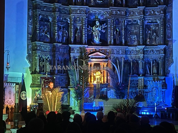 El vicario parroquial Carlos Herráiz emociona con un profundo pregón que da inicio a la Semana Santa de Tarancón 2025