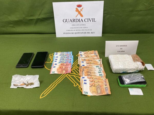 La Guardia Civil detiene a dos varones por un delito contra la salud pública en Villanueva de la Jara