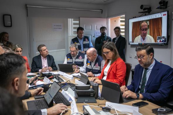 El Gobierno regional sigue coordinando la resolución y atendiendo las incidencias al tiempo que se va recobrando el restablecimiento del suministro eléctrico