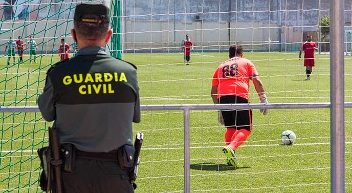 La Guardia Civil investiga a una persona por un delito leve de lesiones ocurrido durante un partido de fútbol