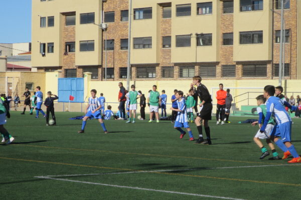 El equipo Infantil de la EFB Jesús de la Ossa, el mejor clasificado en la Liga Inter Escuelas de las tres categorías que compitieron en el grupo III