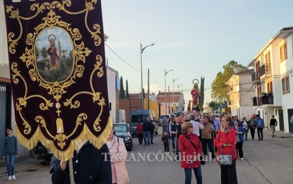 La Imagen de Santa Quiteria recorre las calles de su barrio en su habitual procesión en Tarancón