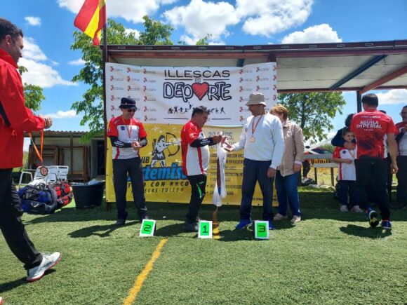 En la tercera tirada de la Liga Regional de Tiro con Arco, el taranconero, José María Párraga vuelve a subir al pódium