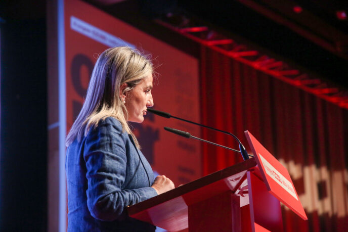 Milagros Tolón destaca en la inauguración del Congreso de CCOO que las políticas del Gobierno benefician a la clase trabajadora y refuerzan la economía de Castilla-La Mancha