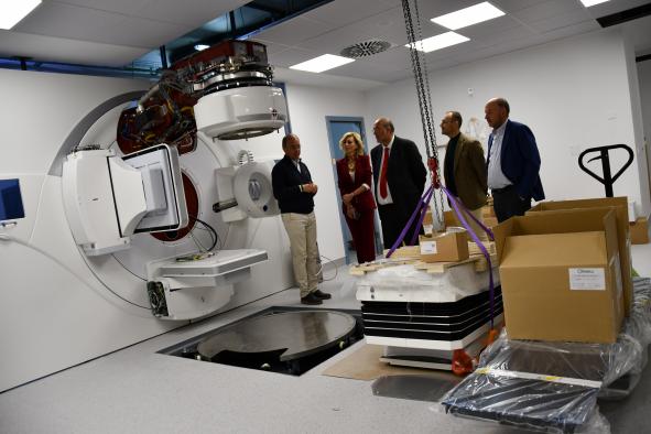 El Hospital Universitario de Cuenca instala la última tecnología en radioterapia para tratar a pacientes oncológicos