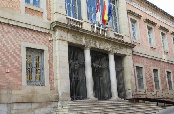 Castilla-La Mancha concede 20 medallas individuales y diez placas colectivas de Protección Civil
