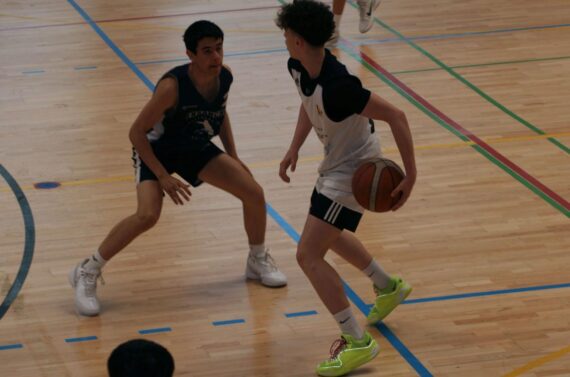 Unai González, un baluarte en el Pablo Laso Academy de Baloncesto, disciplina que en Tarancon vive la promoción de la liga “colores” con escolares alevines y benjamines cada fin de semana