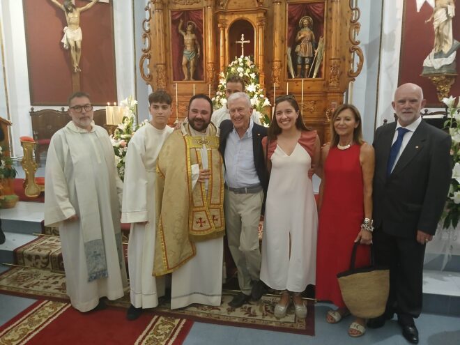 Cáritas Diocesana de Cuenca comparte la celebración del Corpus Christi con la comunidad parroquial de Mira acompañados por Manuel Bretón, presidente de Cáritas Española