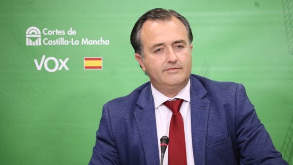 David Moreno de Vox exige a Page que sus ocho diputados nacionales apoyen la moción de censura contra Sánchez