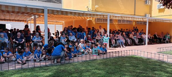 Unas 400 personas participan en los actos de la Diputación y la UDP para concienciar contra el maltrato a los mayores