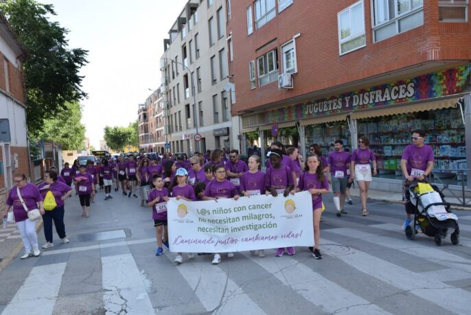 La III Marcha de “Cambiando vidas con Elsa” llena de solidaridad y participación las calles de Tarancón pese a la ola de calor