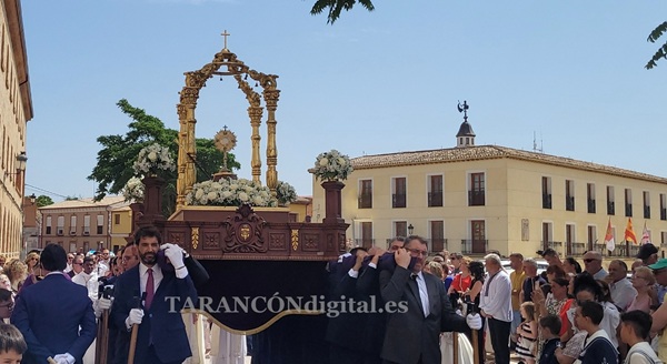 Solemne procesión del Corpus Christi en Tarancón con un recorrido más corto por las obras en la calle Zapatería