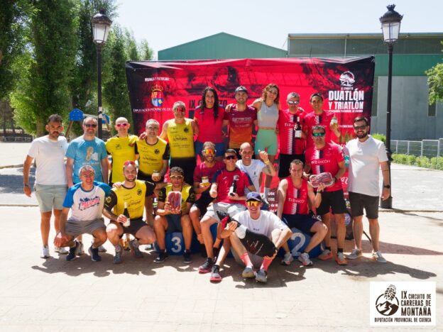 Noelia Sepúlveda, Juandi Haro y José Enrique Aroca saborean la victoria en el noveno duatlón del queso en aceite de Villaescusa de Haro