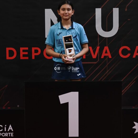 Juana Morales, jugadora de Tenis de Mesa (Benjamín) triple campeona de España, individual, dobles y mixto en el campeonato disputado en Nucia el fin de semana