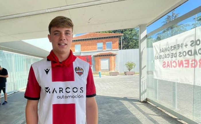 El joven taranconero Iker Moreno sufre un percance en el cuarto encierro de los Sanfermines