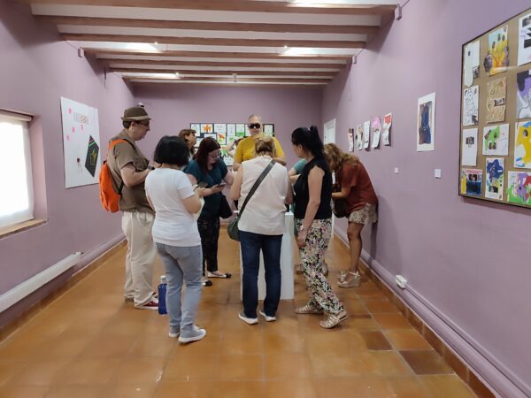 La Fundación Antonio Pérez muestra en una exposición los trabajos de su programa educativo que este año ha tenido 30 talleres